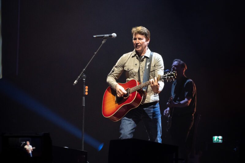 PHOTO GALLERY : James Blunt - OVO Hydro Glasgow 5th April 2024 ...